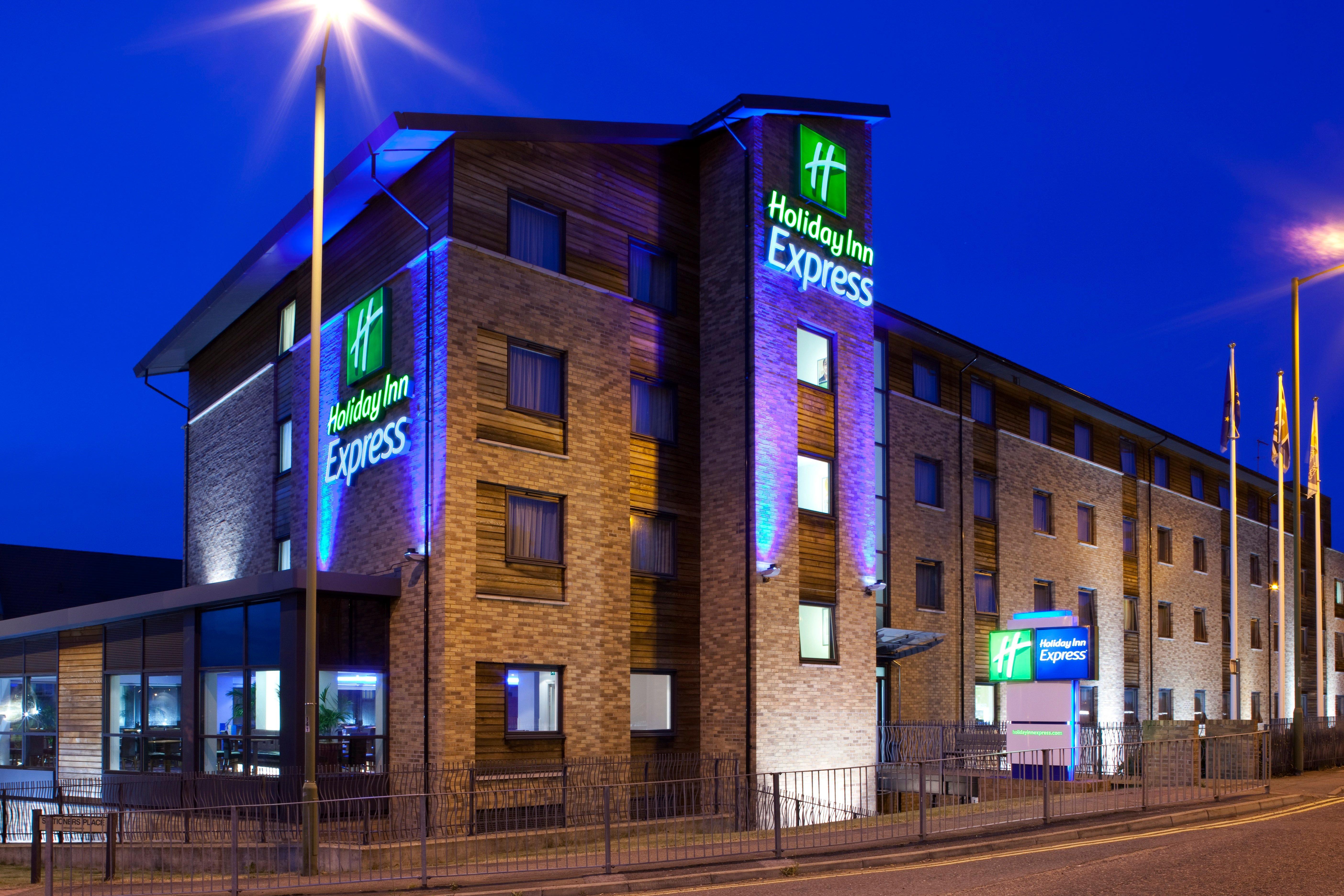 Holiday Inn Express Hemel Hempstead By Ihg Εξωτερικό φωτογραφία