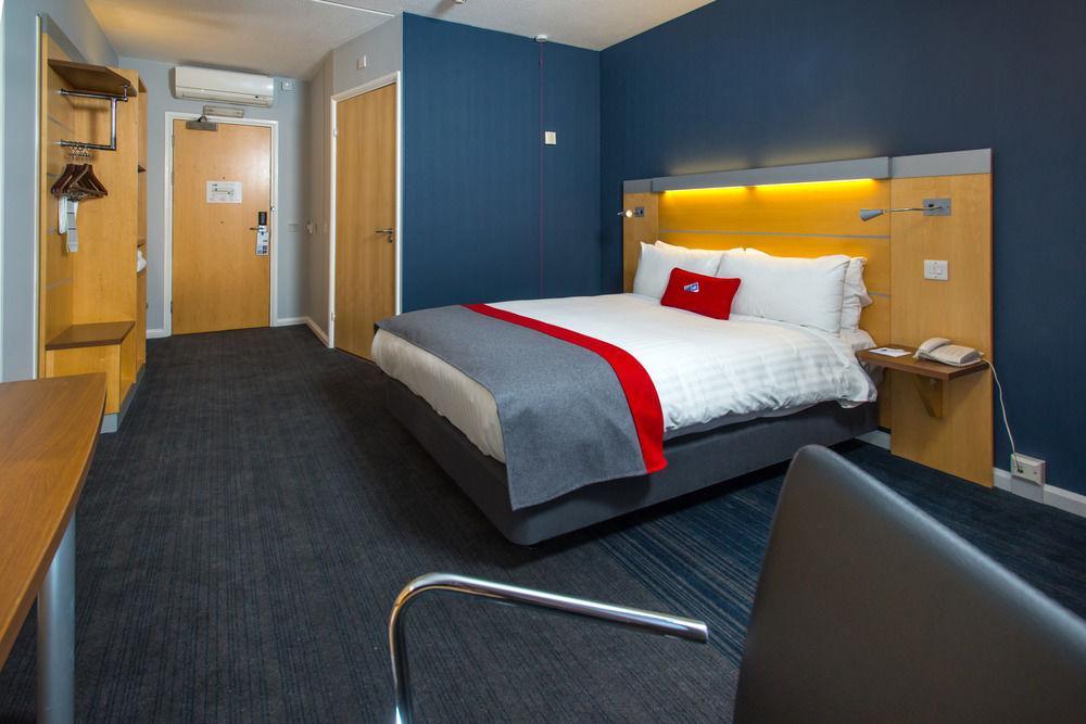 Holiday Inn Express Hemel Hempstead By Ihg Εξωτερικό φωτογραφία